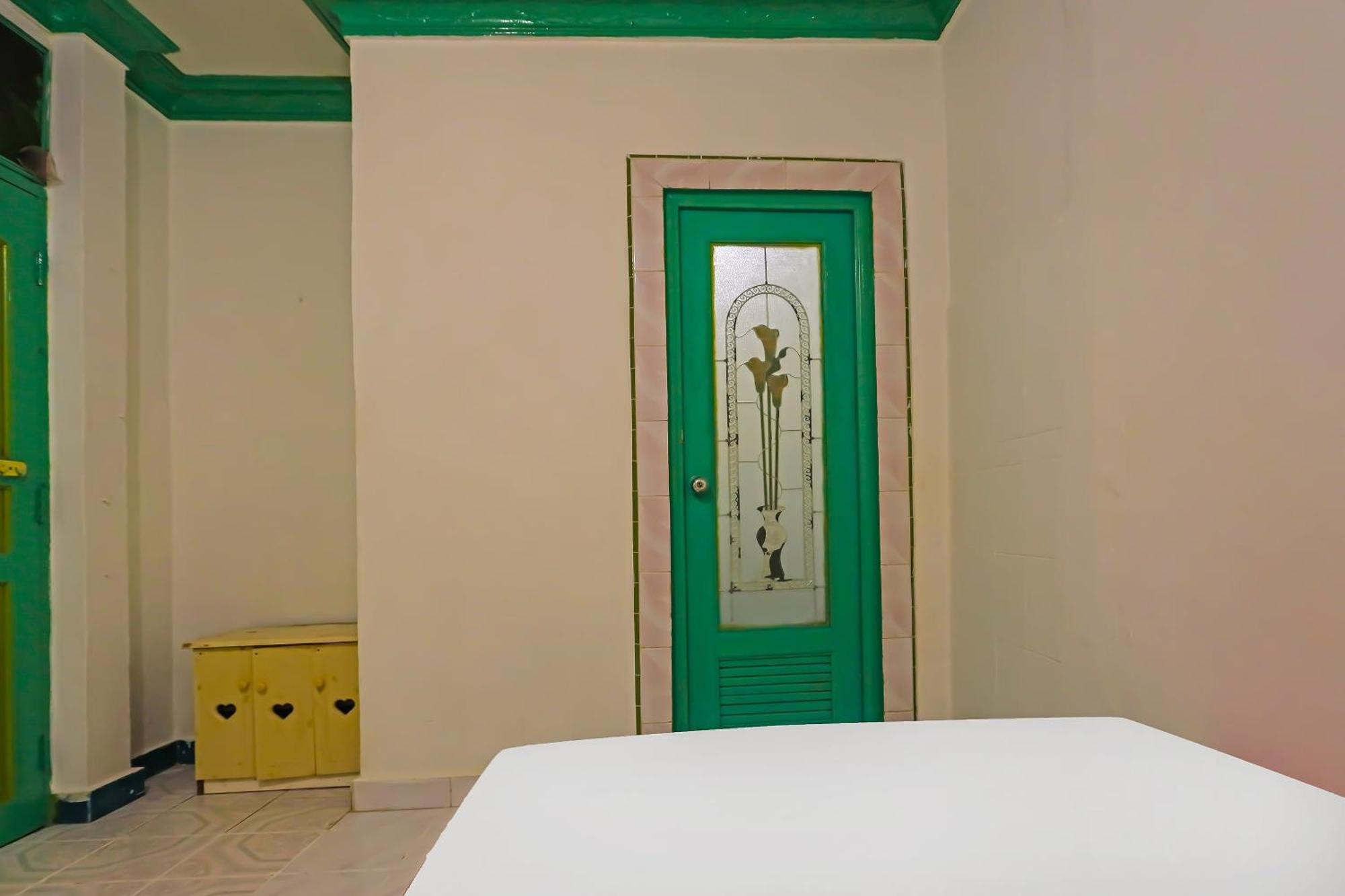 Hotel Spot On 92115 Bude Sri